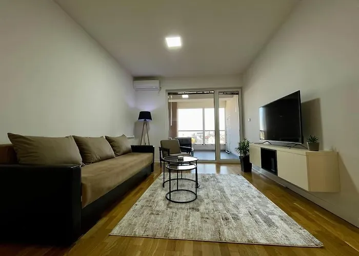 Jurukov Riverside Apartment