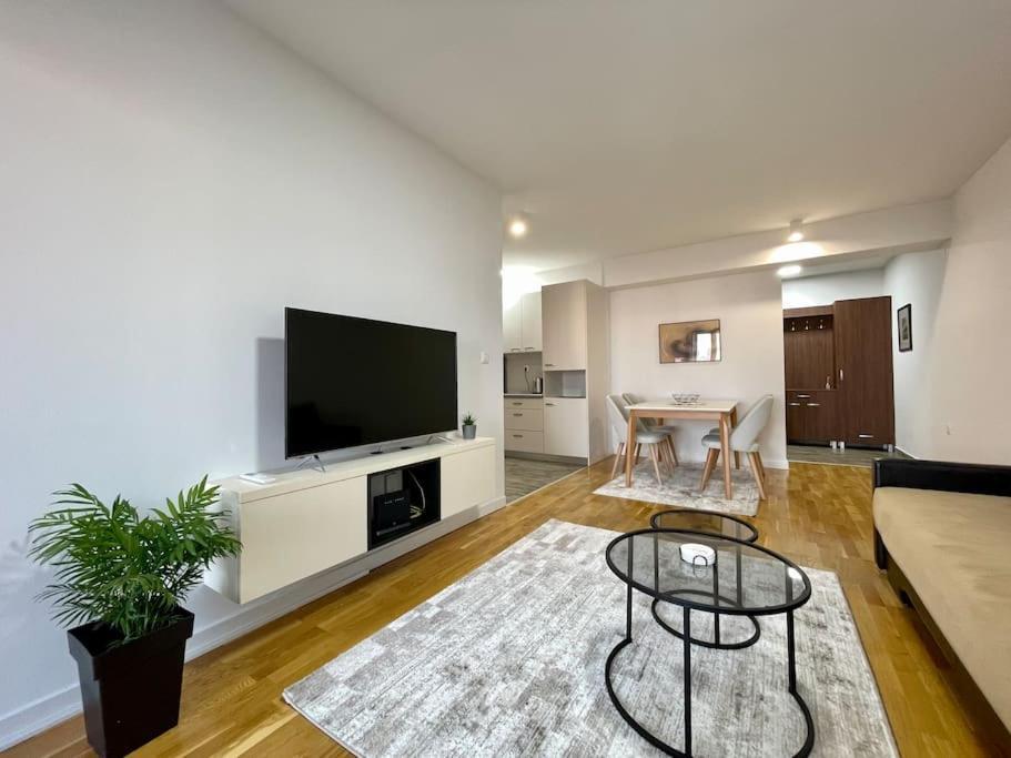 Apartment Jurukov Riverside Skopje